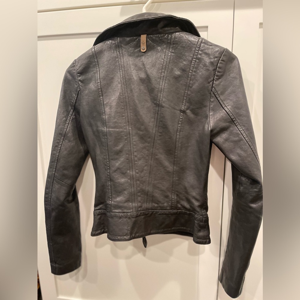 MACKAGE Size XXS Aritzia Kenya Lamb Leather Jacket - Picture 3 of 4